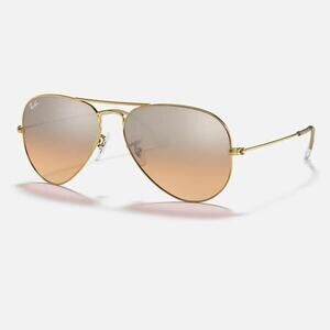 worn less than 5 times ray ban aviator sunglasses
originally $188